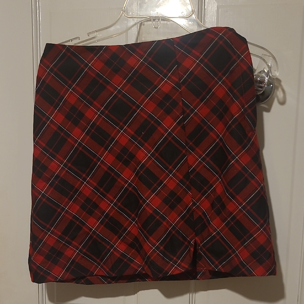 H&M Red and Black Plaid Mini Skirt